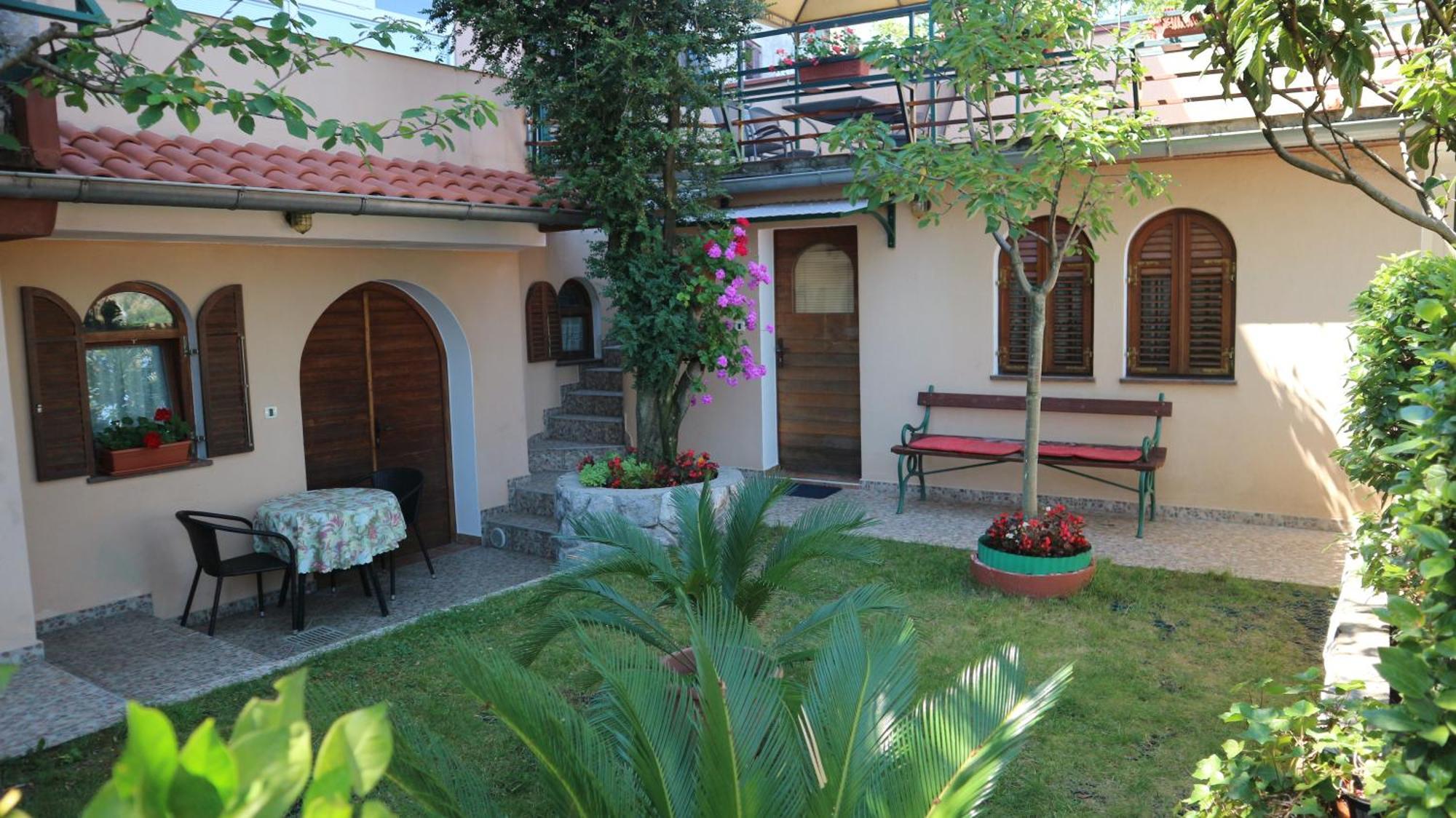 Apartments Komel Opatija Cameră foto